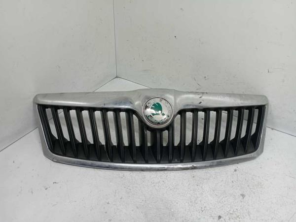 CALANDRE SKODA OCTAVIA - Vue 1